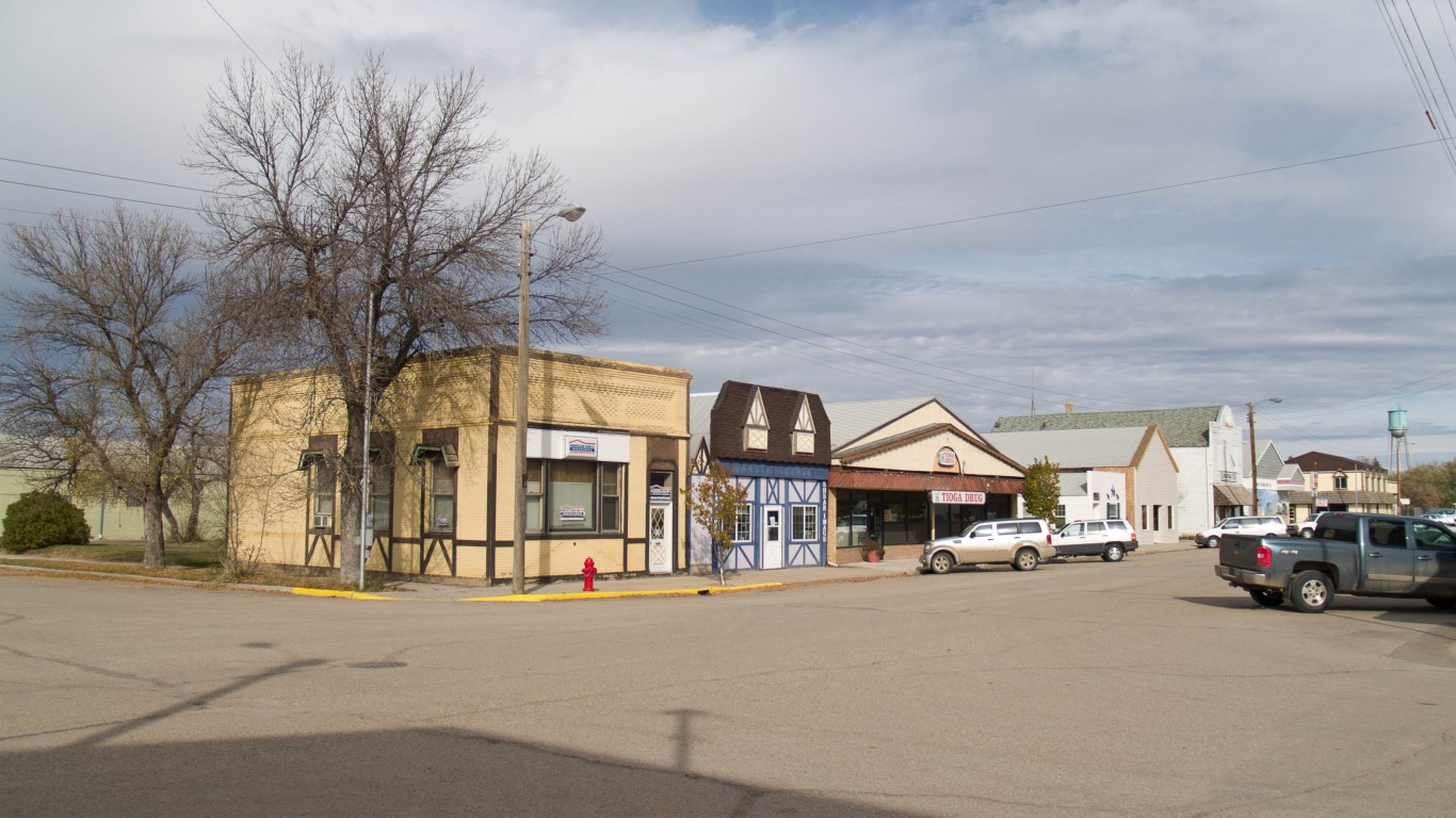 Tioga, North Dakota by Andrew Filer