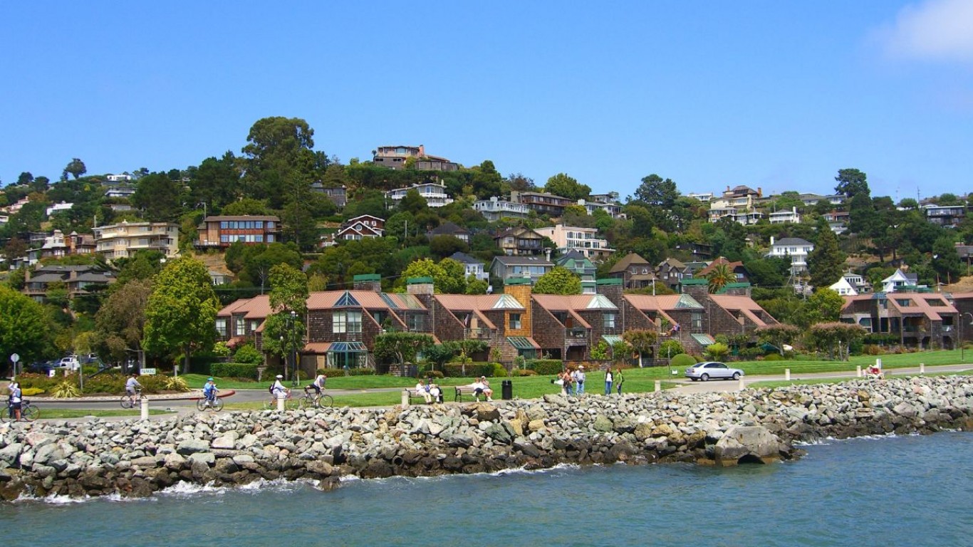 Tiburon houses by Scott Vachalek