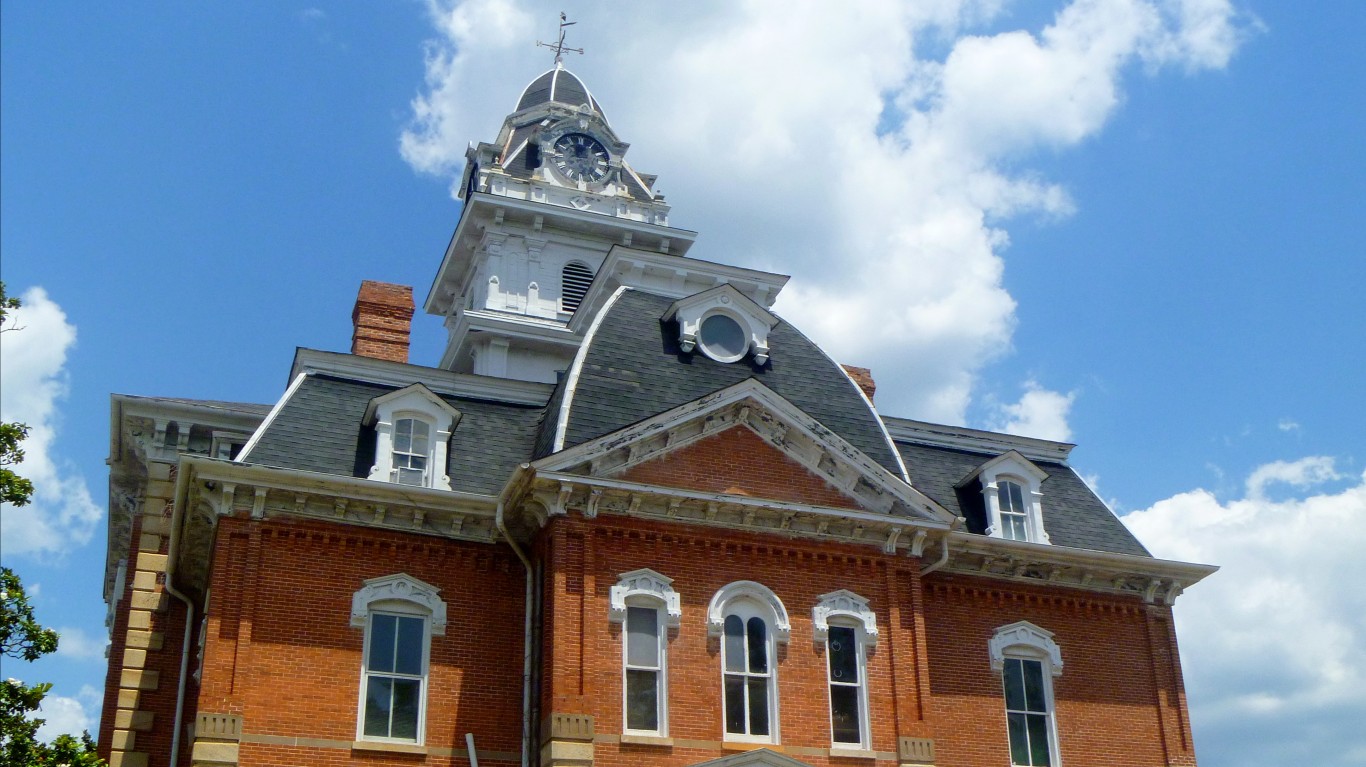 Hancock County courthouse by lns1122