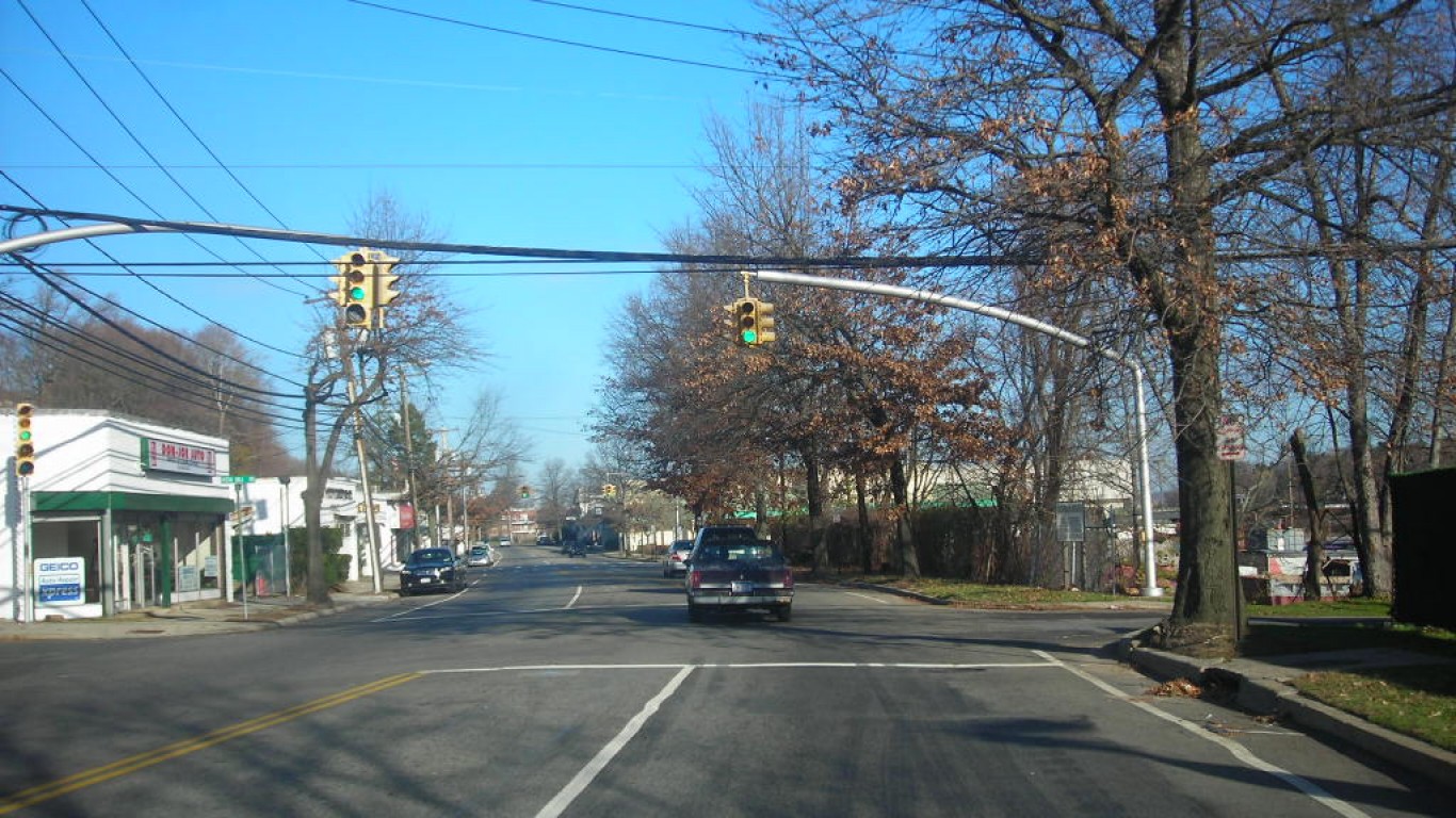 Great Neck, New York by Doug Kerr