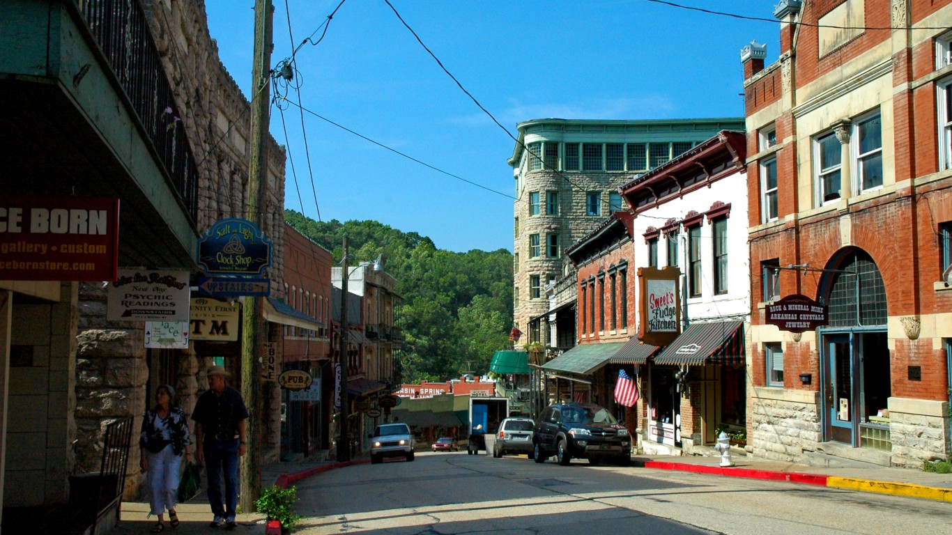 Street View, Eureka Springs by Clinton Steeds