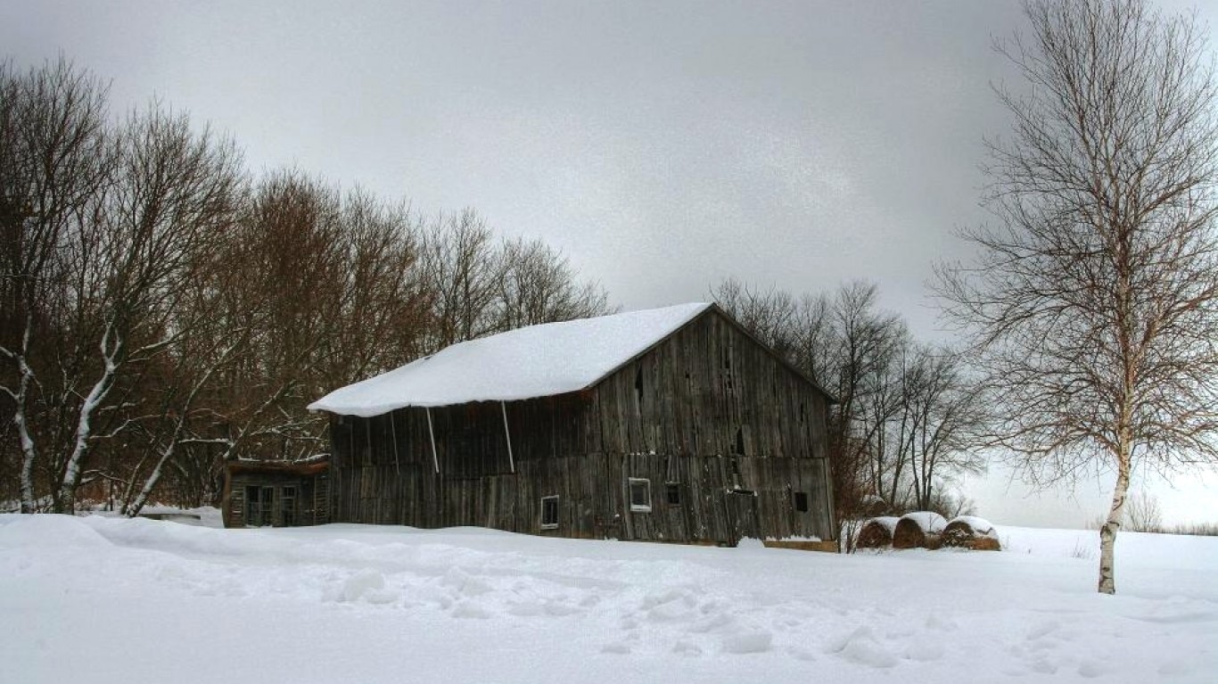 Spring Valley Barn by William Garrett