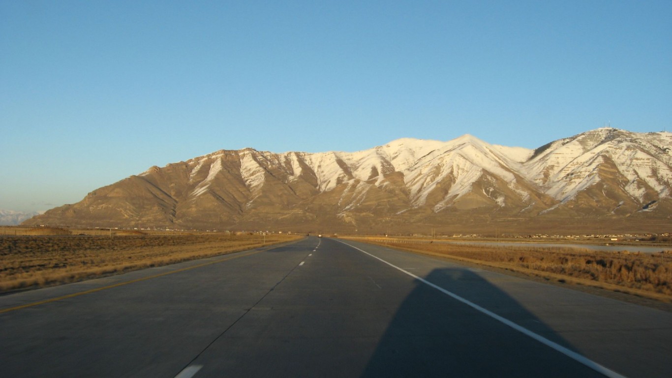 Oquirrh Mountains, Stanbury Pa... by Ken Lund