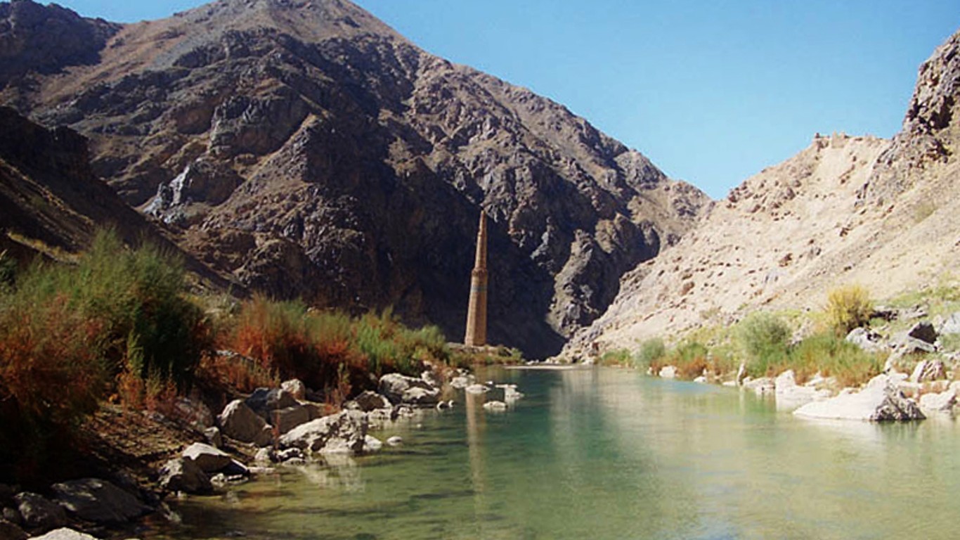 Minaret and Archaeological Remains of Jam by Mario Santana Quintero / UNESCO