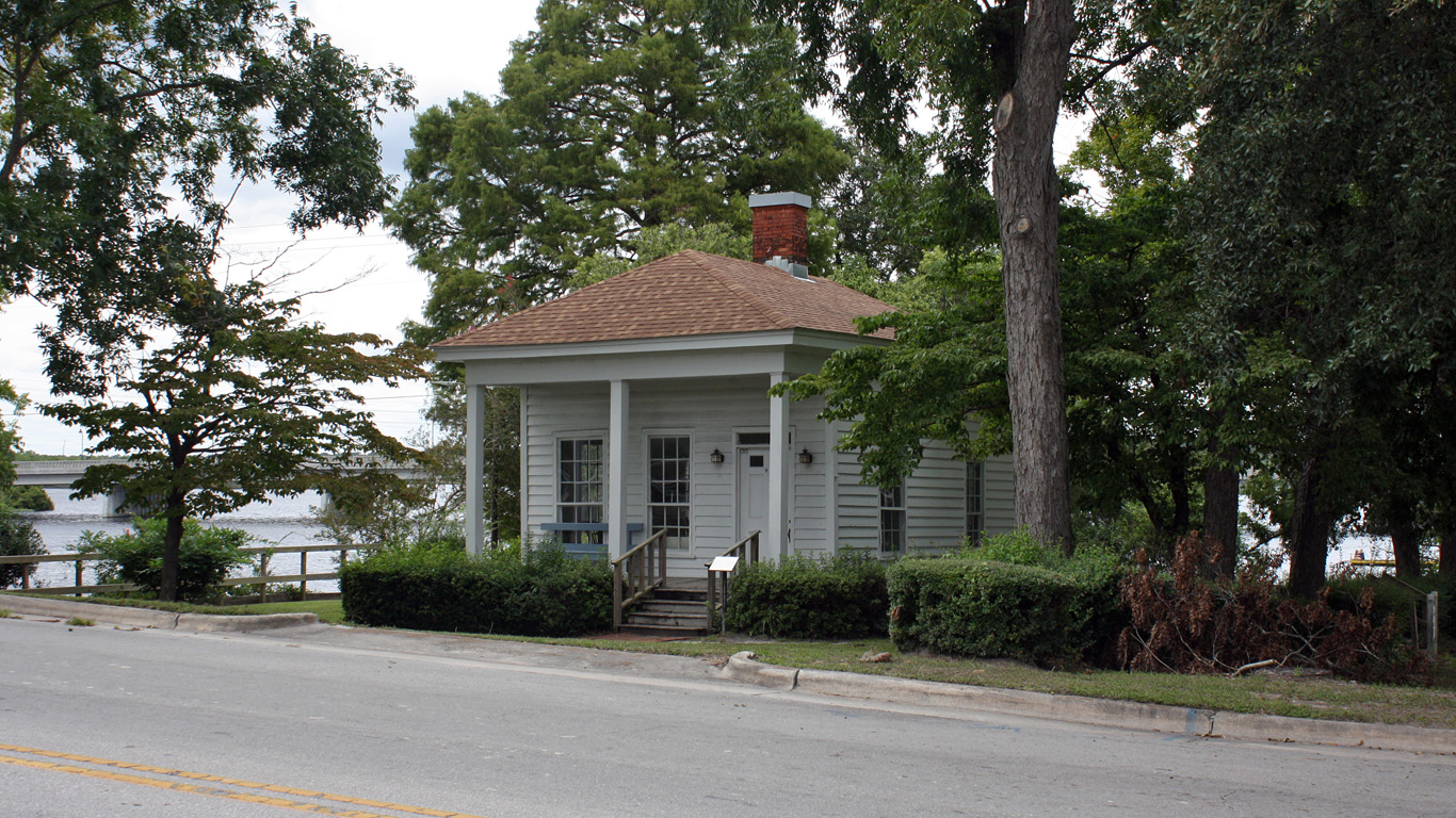 Pelletier House Jacksonville NC 21 by Jdcollins13