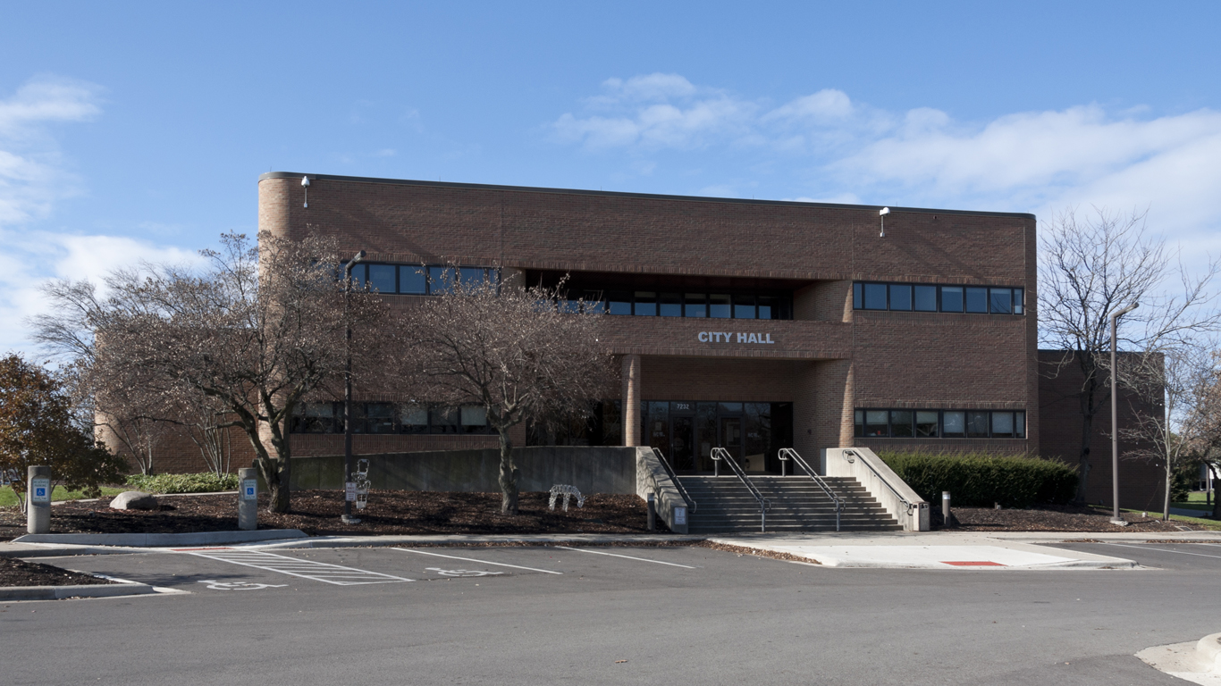 Reynoldsburg City Hall 1 by Sixflashphoto 