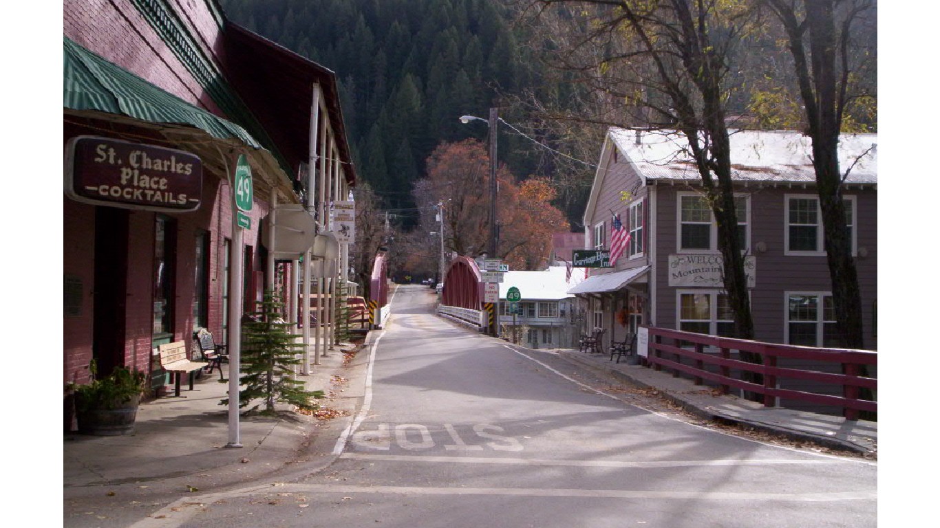 Downieville, California, at Main and Commercial St., looking south by Nonaeroterraqueous