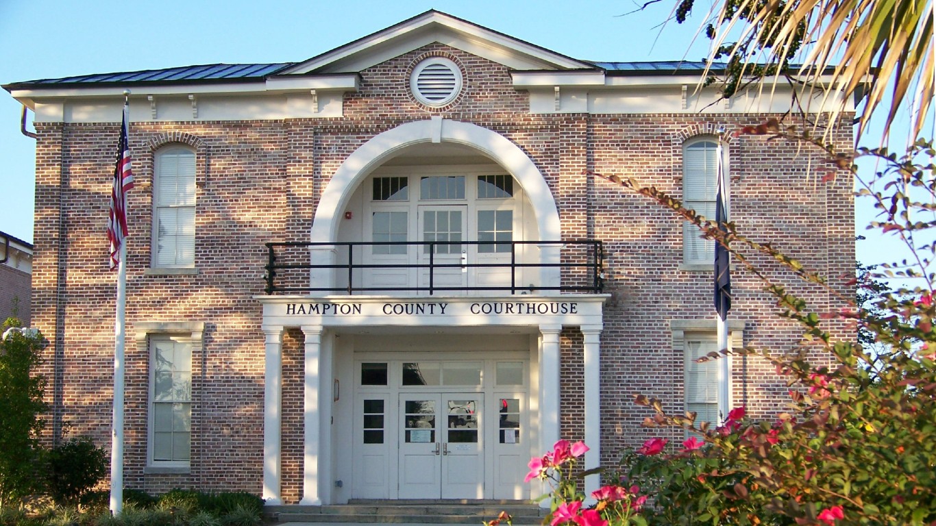 Hampton County Courthouse 3 by Ffuhr