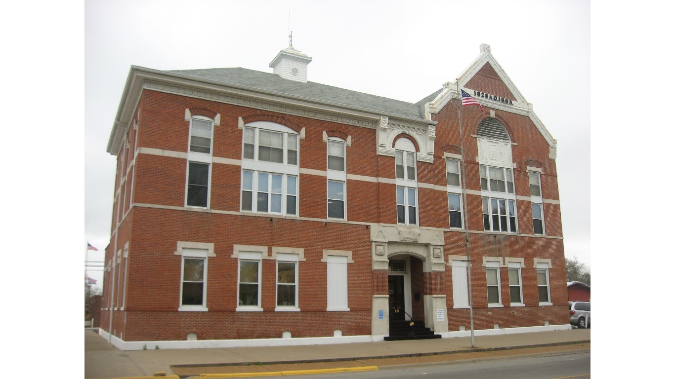 White County Courthouse in Carmi by Nyttend