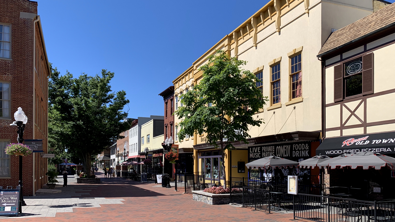 Loudoun Street Mall by APK