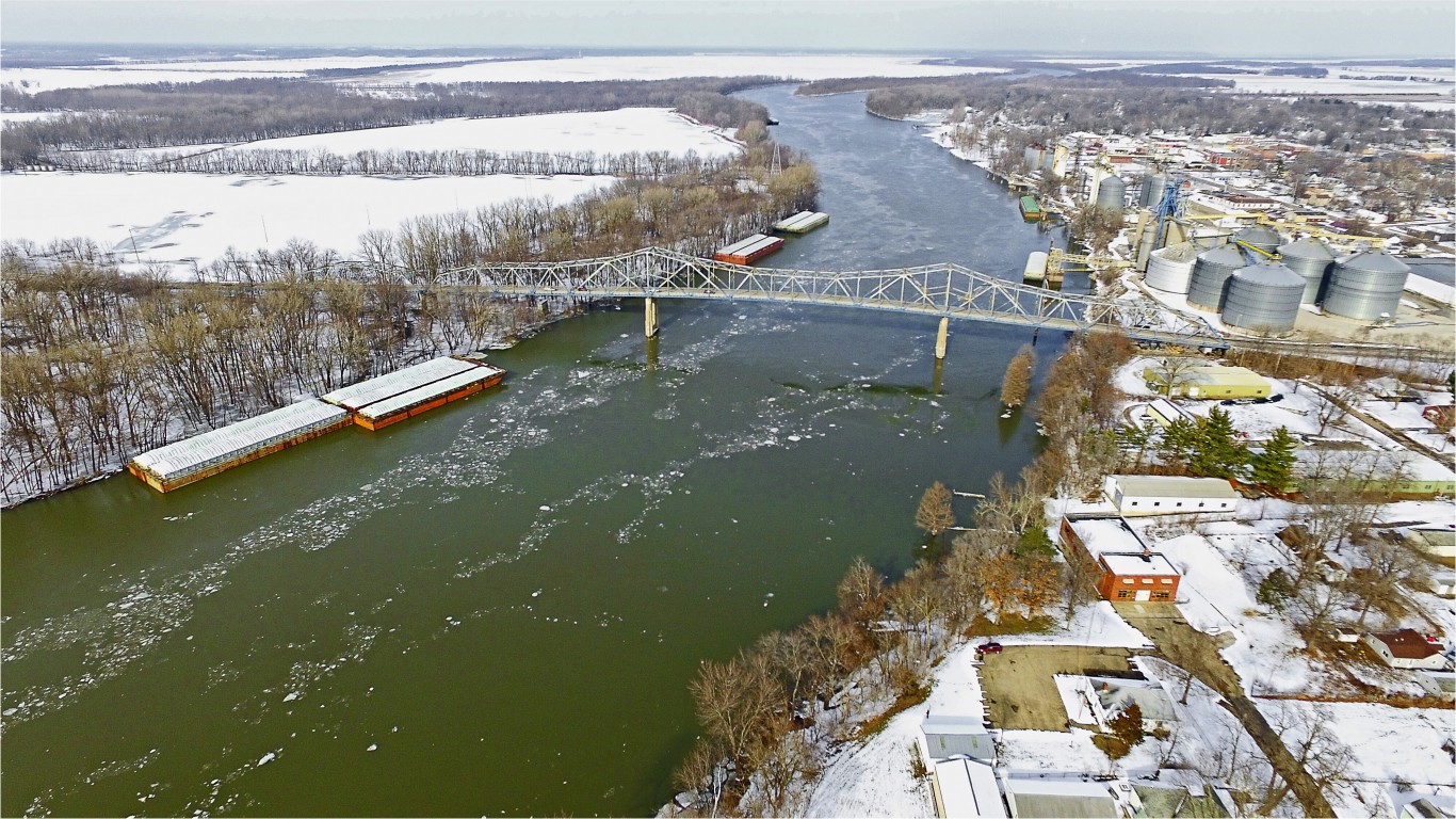 Illinois River and bridge at H... by Ron Frazier