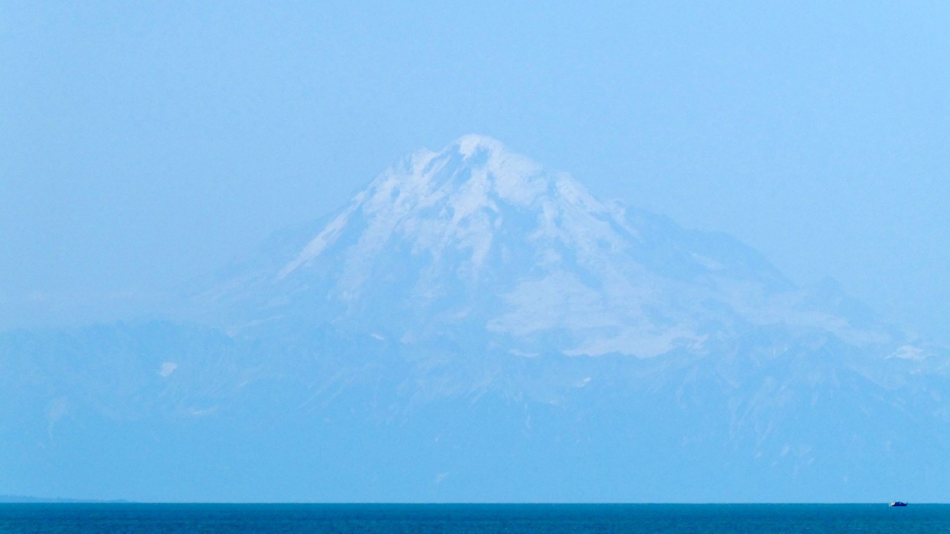 Mount Spurr (volcano) from Ken... by sf-dvs