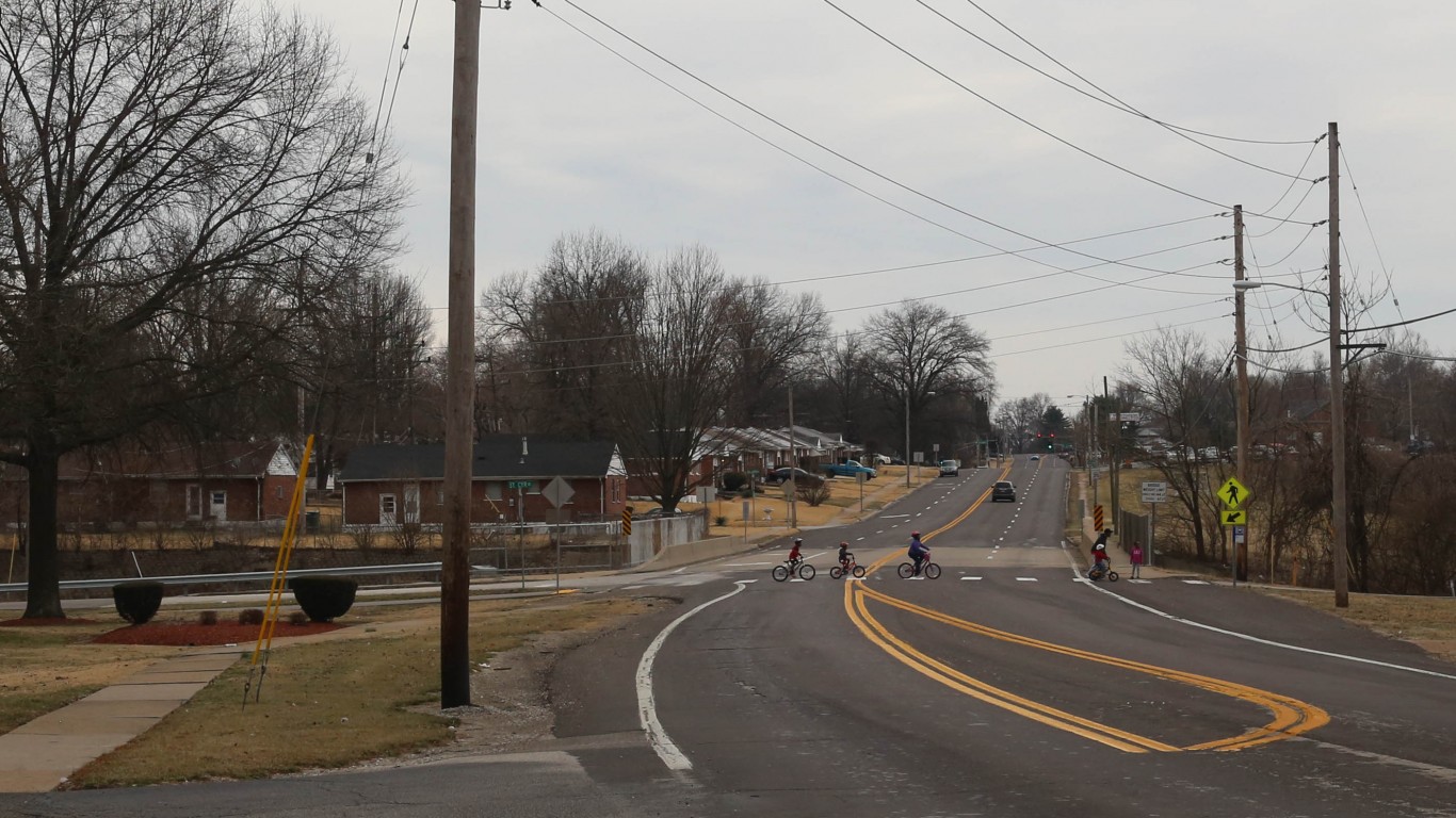 Bellefontaine Road, Bellefonta... by Paul Sableman