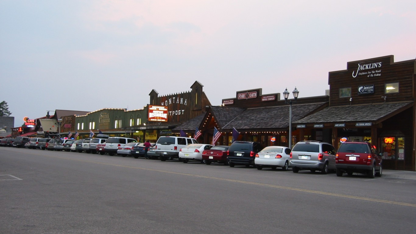 Yellowstone Avenue by Thomas Duesing