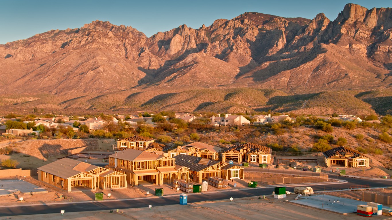 The Preserve at SaddleBrooke sits right at the steps of the Catalina Mountains.