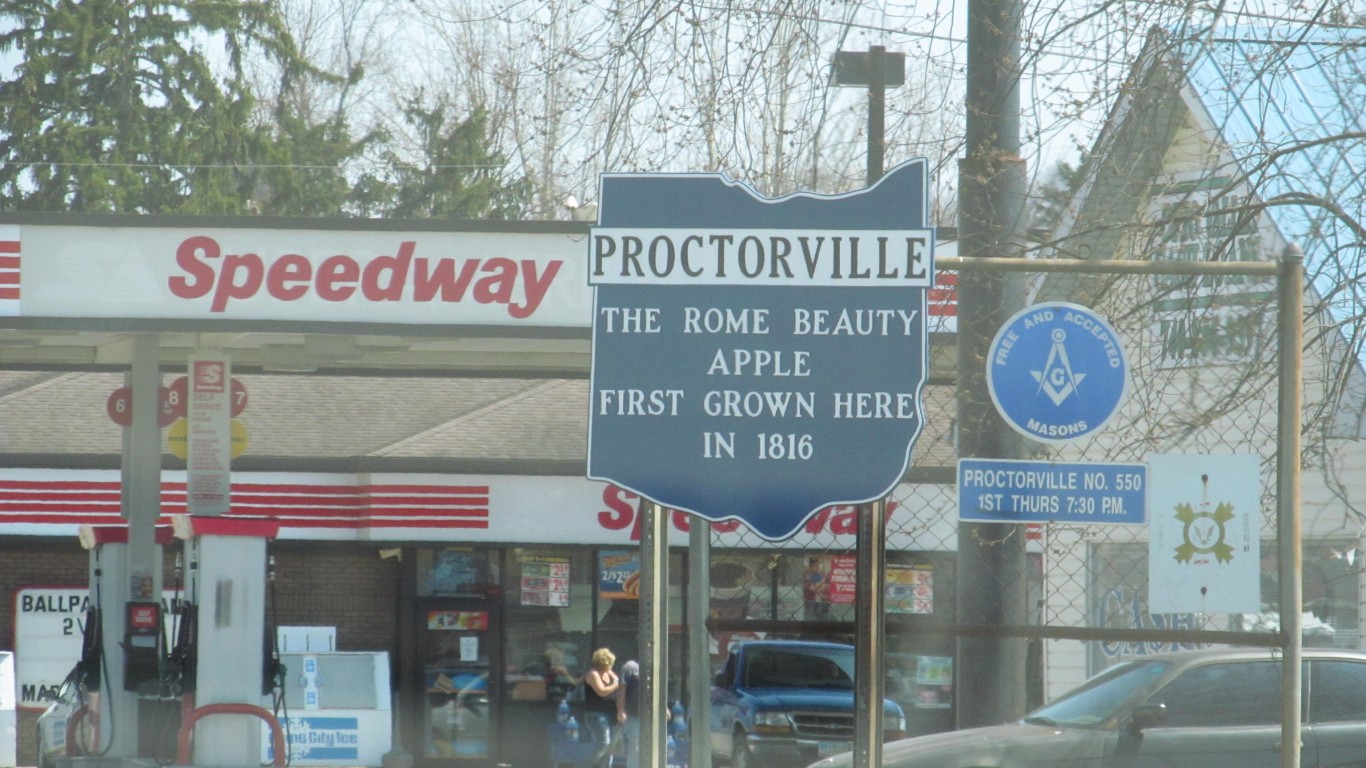 Lawrence County Route 107 - Oh... by Doug Kerr