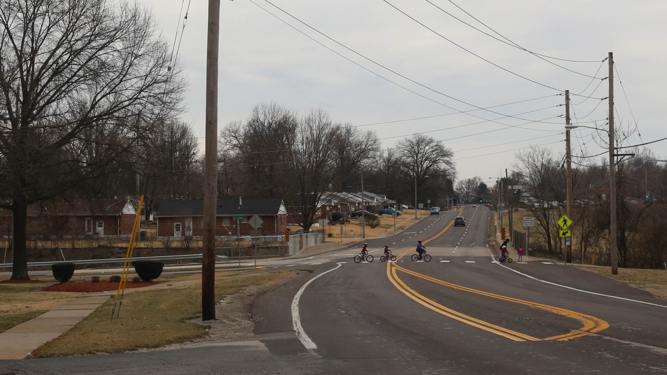 Bellefontaine Road, Bellefonta... by Paul Sableman