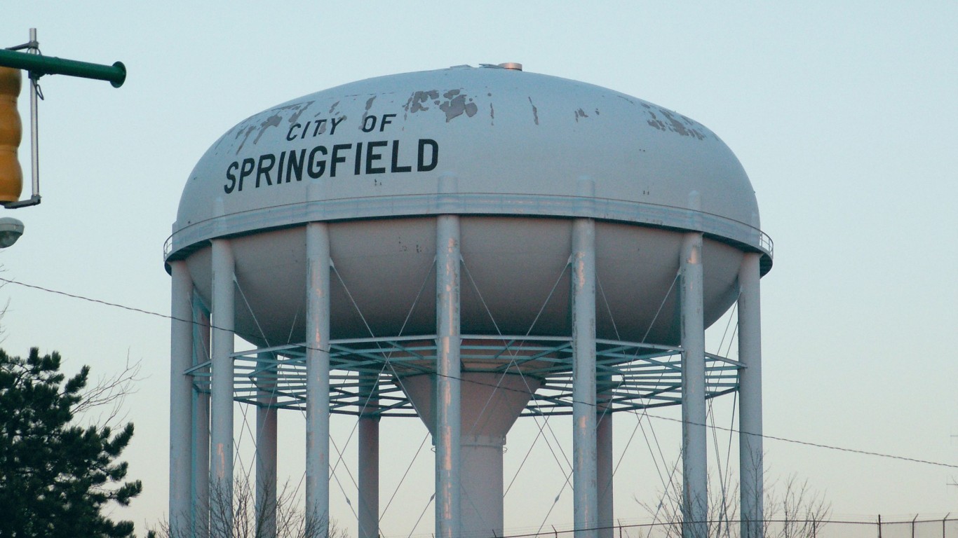 Springfield Water Tower by Cindy Funk