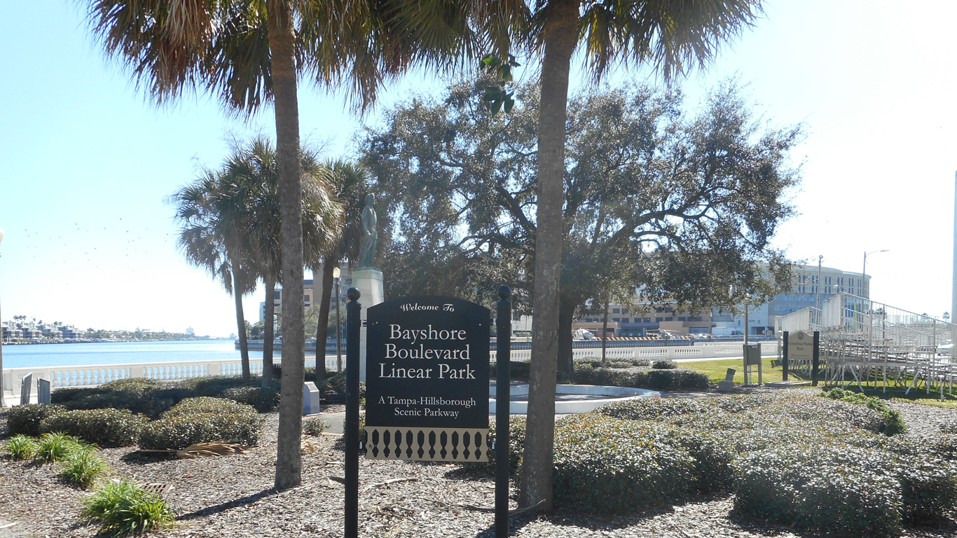 Bayshore Boulevard Linear Park by DanTD 