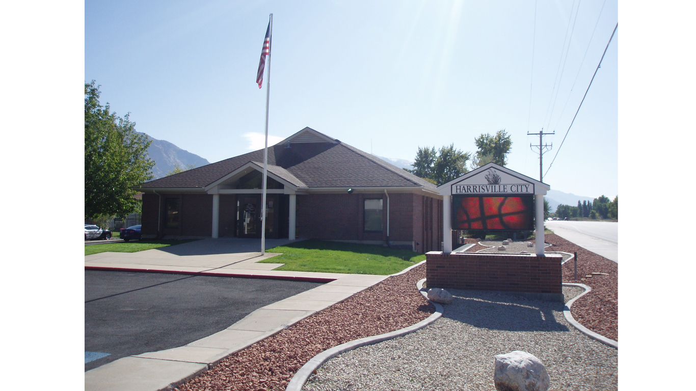 Harrisville Utah City Hall by Ntsimp