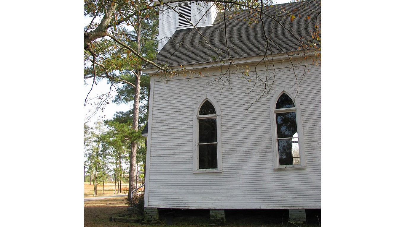 Montrose Presbyterian Church by NatalieMaynor