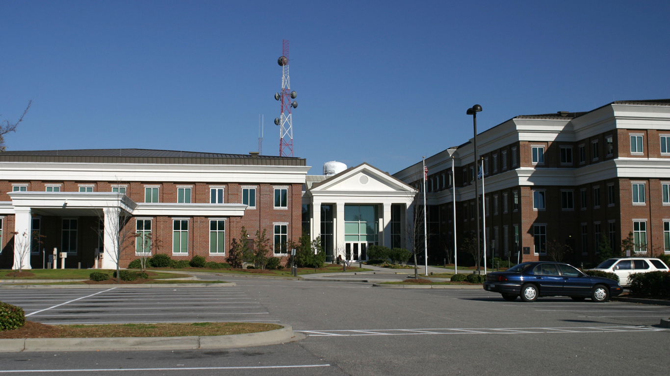 New Horry County Courthouse and county office complex, Conway, South Carolina (18 November 2006) by Pollinator 