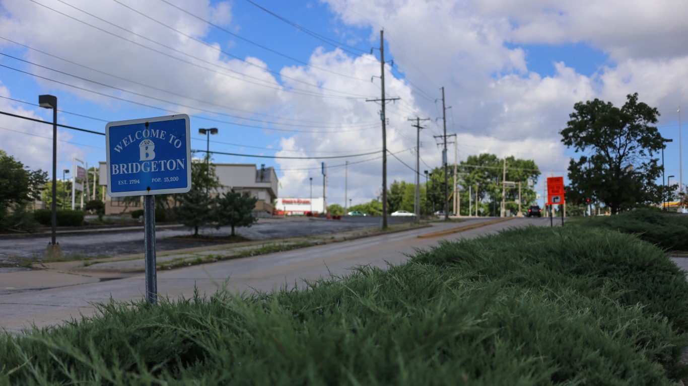 Bridgeton, Missouri by Paul Sableman