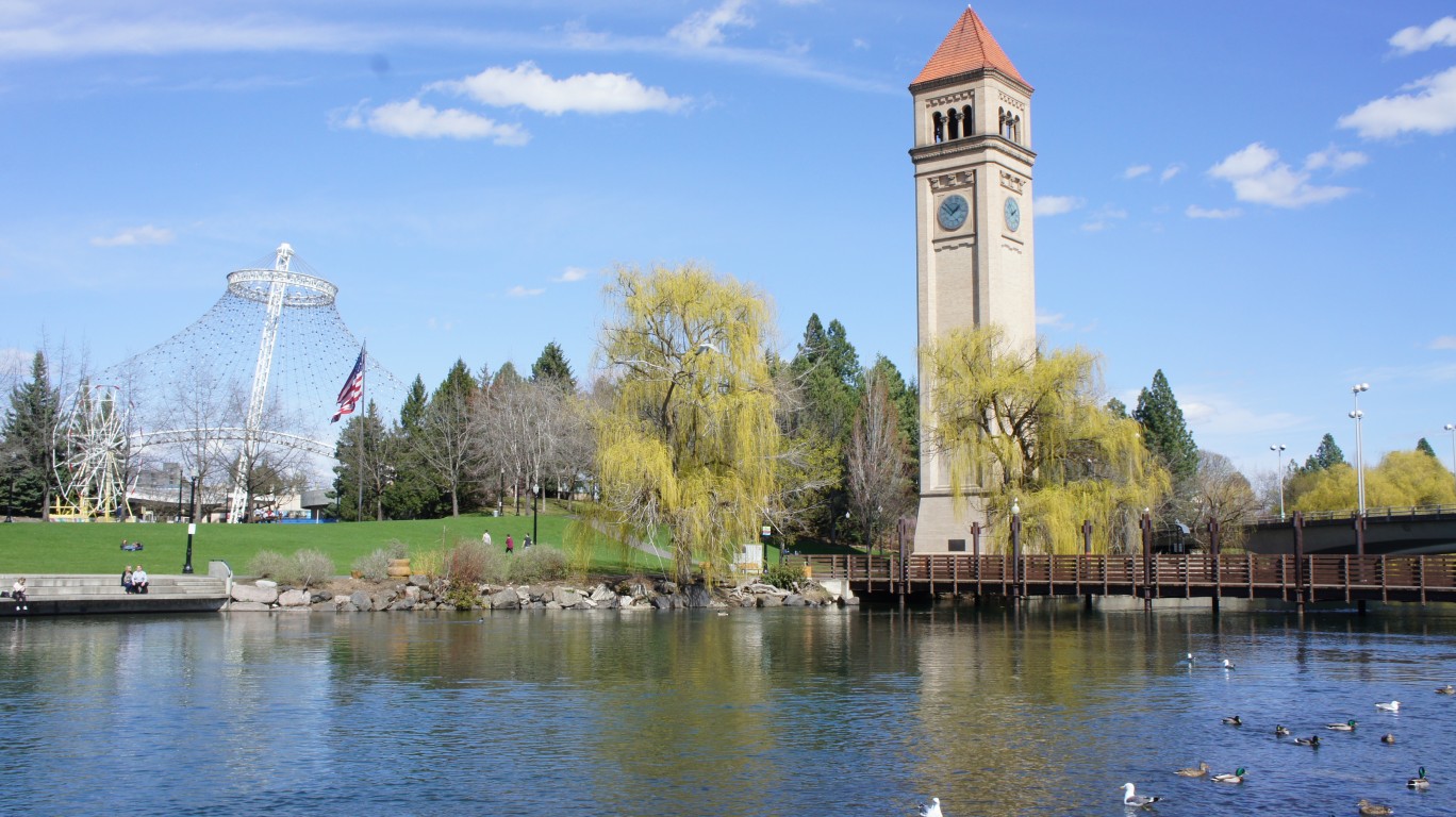 Riverfront Park by Tracy Hunter