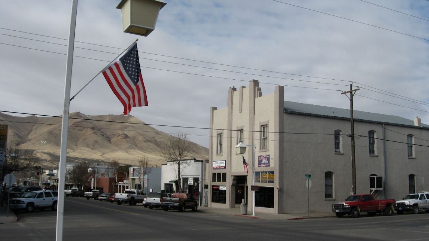 Bridge Street, Winnemucca, Nev... by Ken Luпd