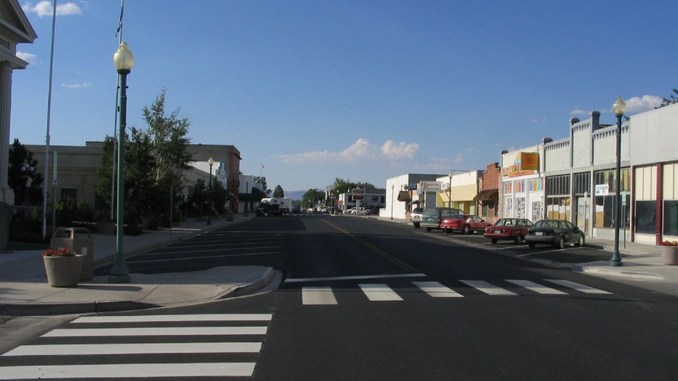 Yerington, Nevada by Ken Luпd