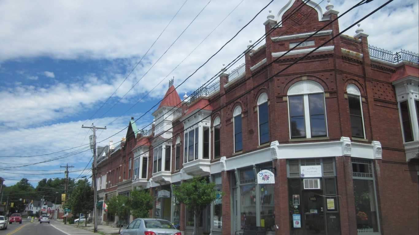 Tilton, New Hampshire by Doug Kerr