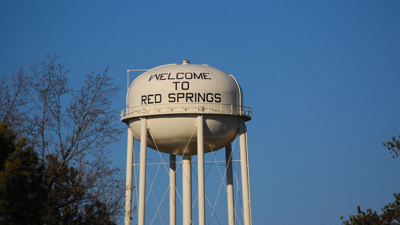 Water Tower by Donald Lee Pardue