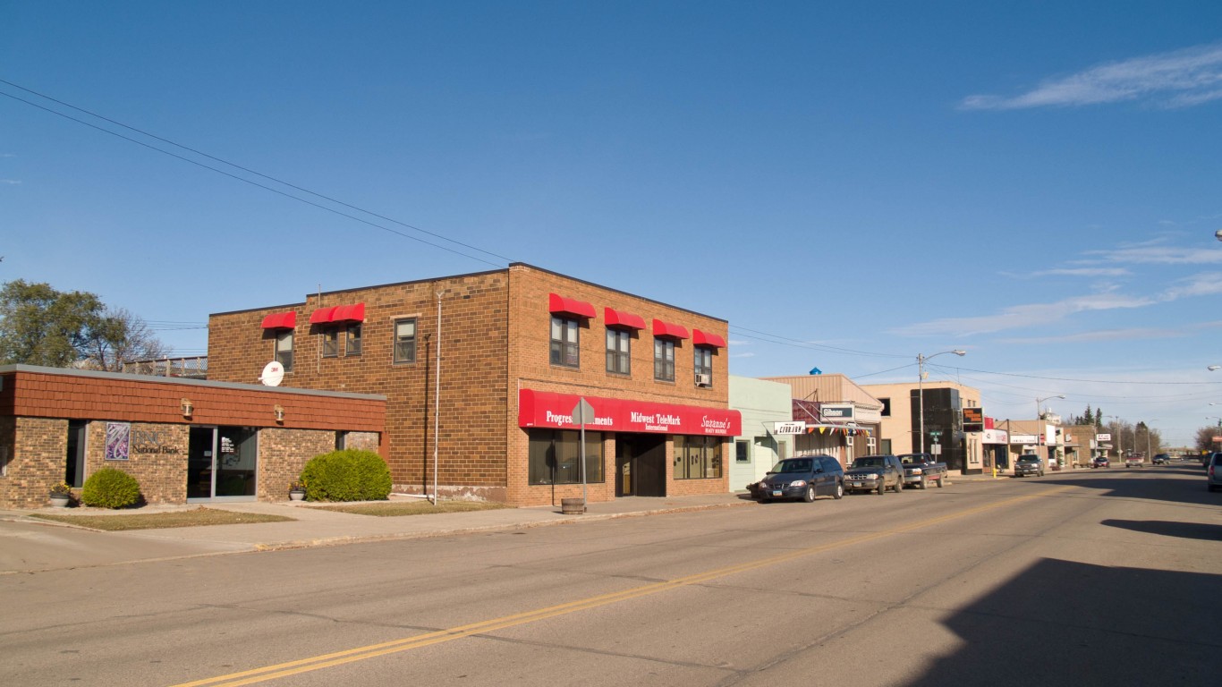 Stanley, North Dakota by Andrew Filer