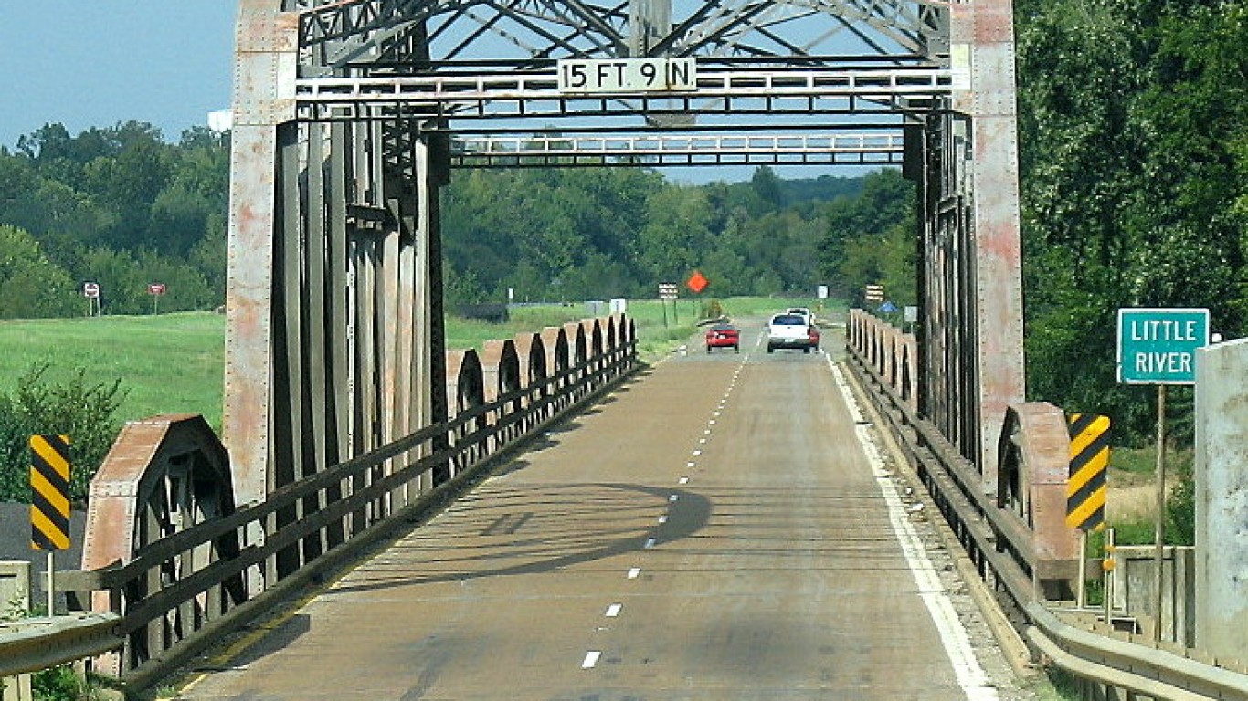 Between Broken Bow and Idabel ... by Dan