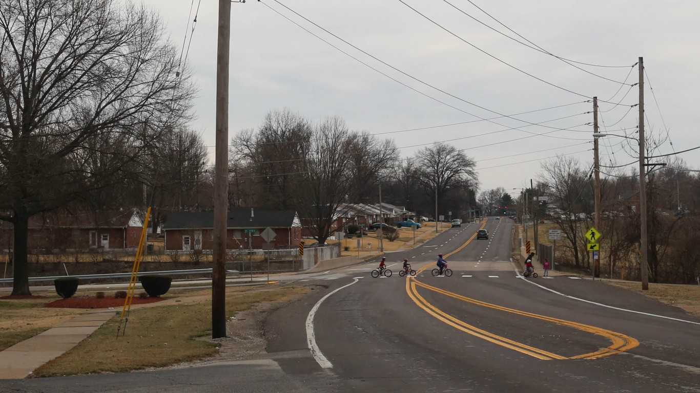 Bellefontaine Road, Bellefonta... by Paul Sableman