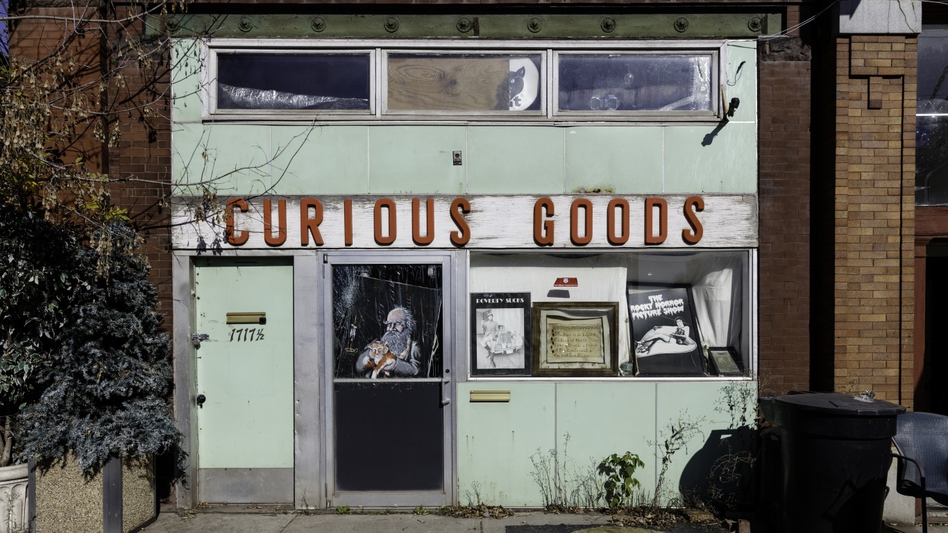 Curious Goods in Superior, Wis... by Lorie Shaull