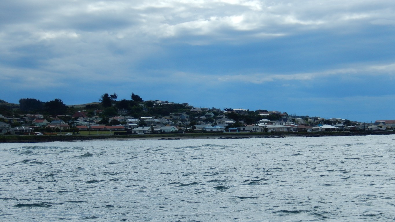 Bluff from Stewart Island ferry by AlasdairW