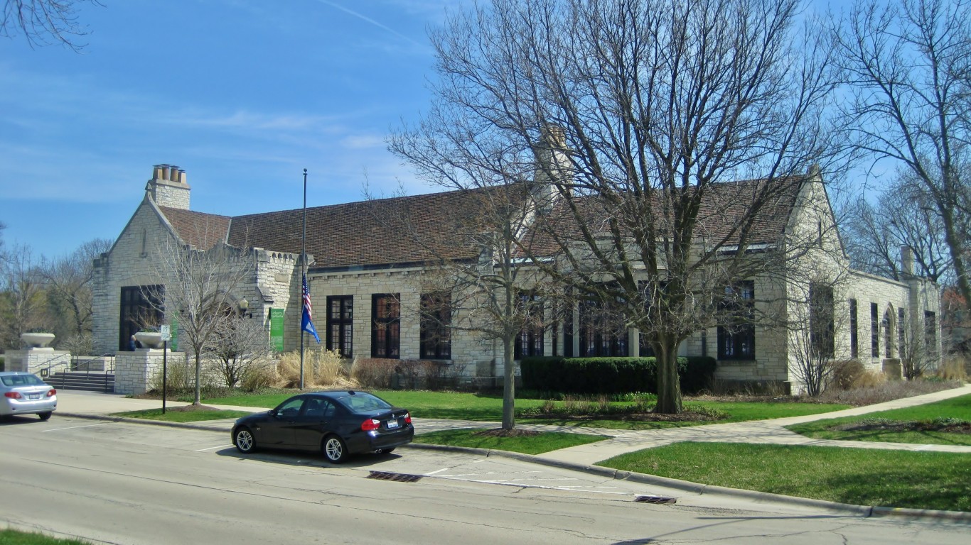 Highland Park Public Library by Teemu008