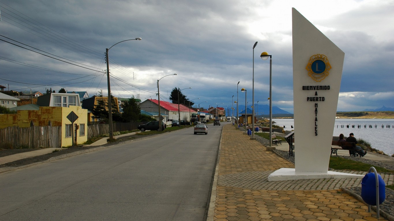 Puerto Natales by cordyph