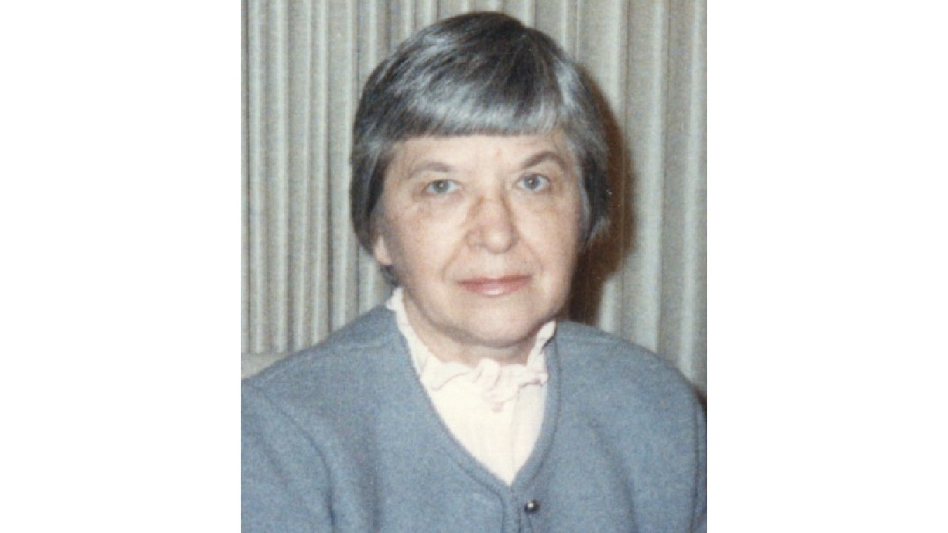 Stephanie Kwolek 1986 by Science History Institute