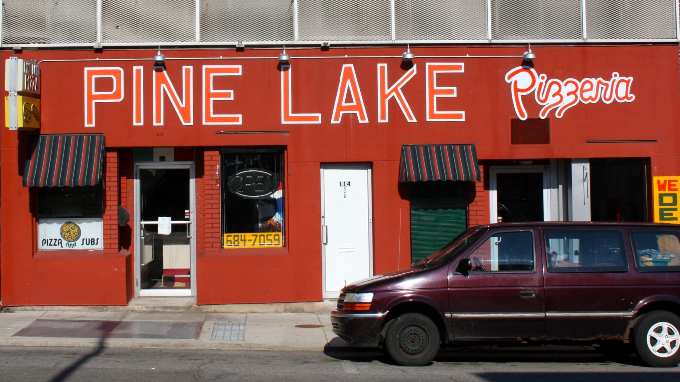 Pine Lake Pizzeria by Kevin Dooley