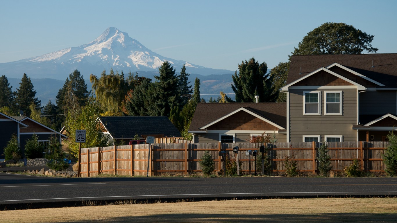 White Salmon, Washington by Sam Beebe