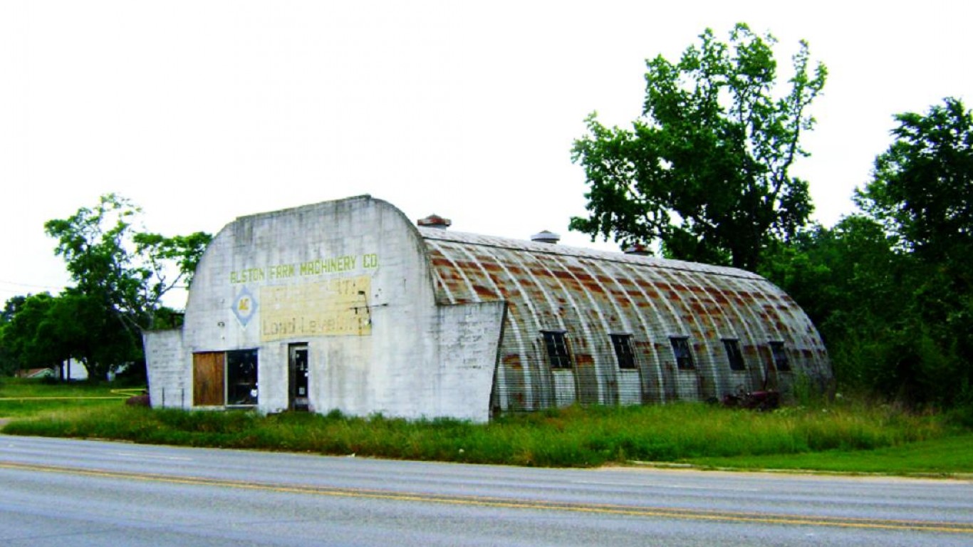 Quonset hut, Livingston, Texas... by Patrick Feller