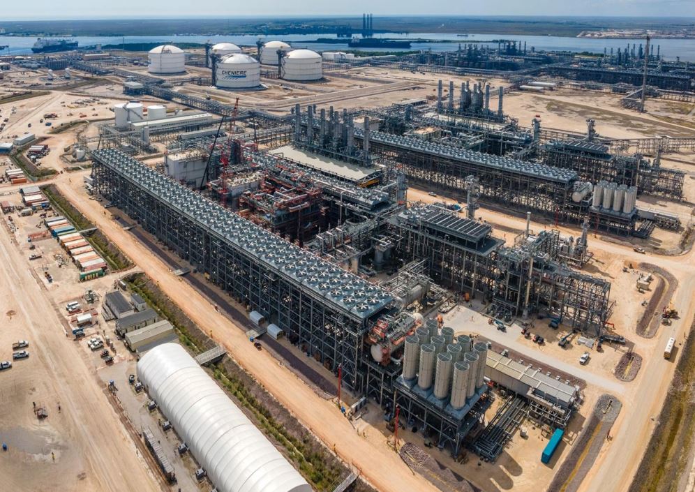U.S. supplies a third of world’s LNG but only 3% of global oil exports