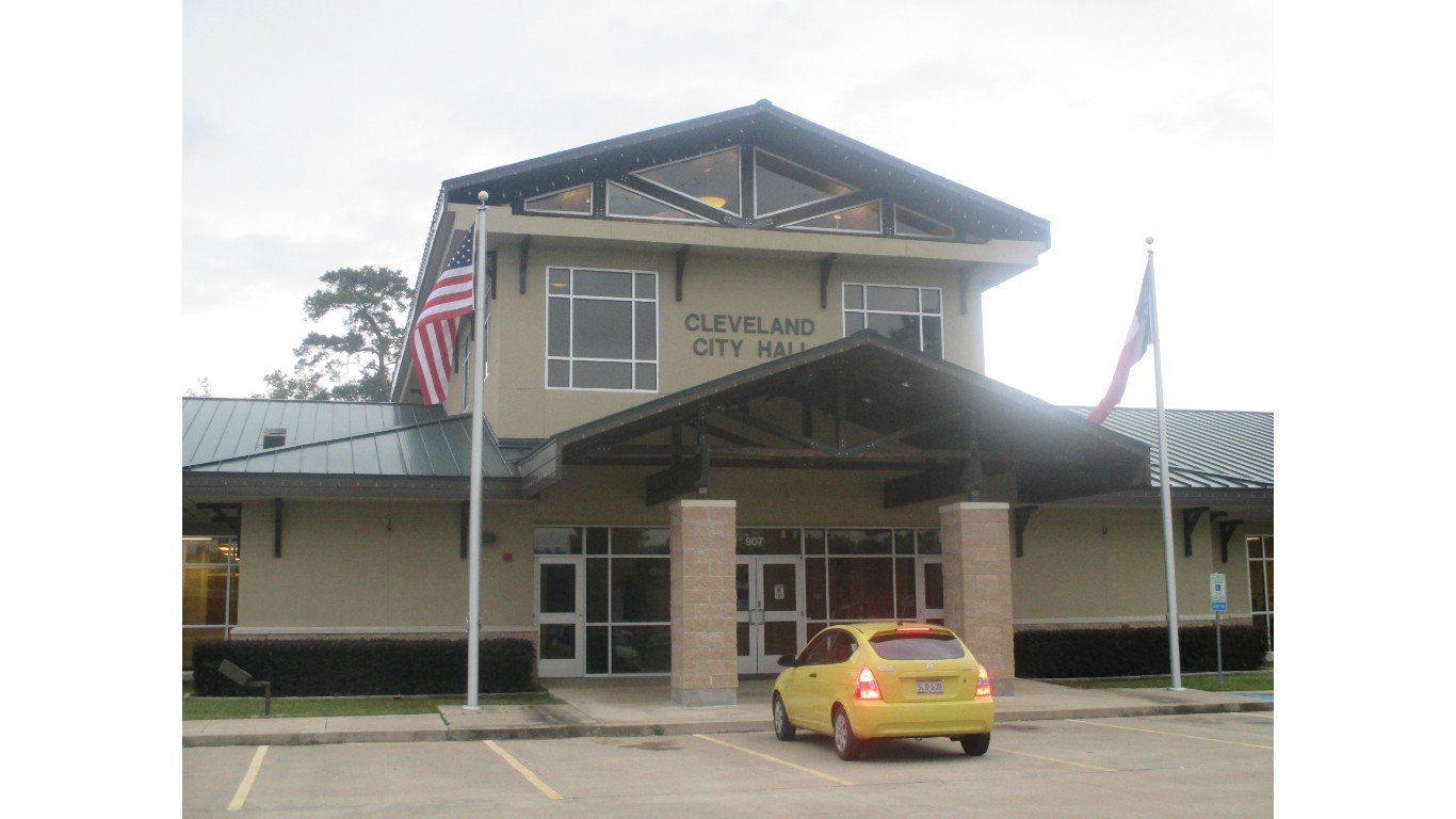 Cleveland, TX, City Hall IMG 8271 by Billy Hathorn