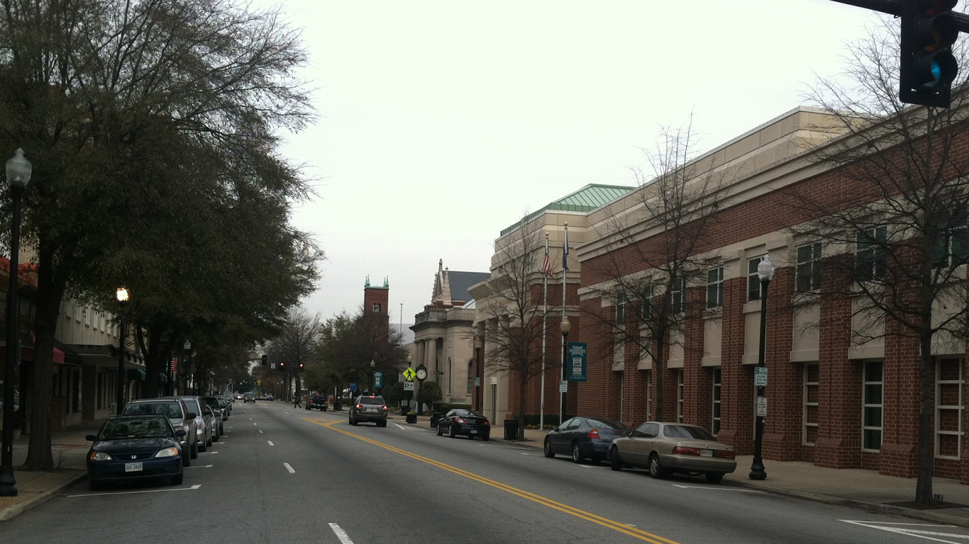 Downtown Suffolk, VA by User: Kubigula