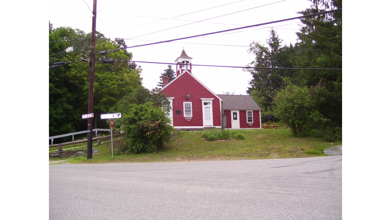 Foster school house by Swampyank