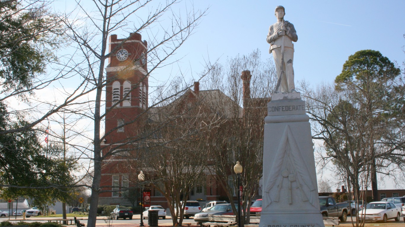 Dooly County Courthouse, Vienn... by John Trainor