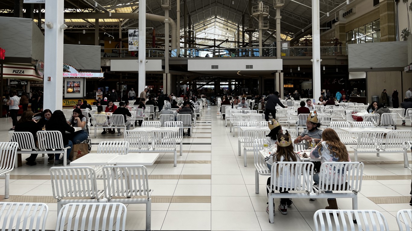 Palisades Center (West Nyack, ... by JJBers