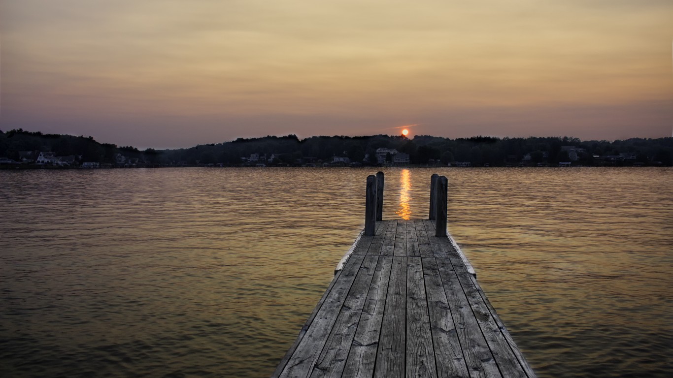 Sunset At Apple Valley Lake In... by Mark Spearman